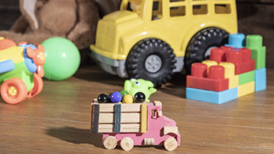 Spielzeug aus verschiedenen Materialien; Copyright Panthermedia